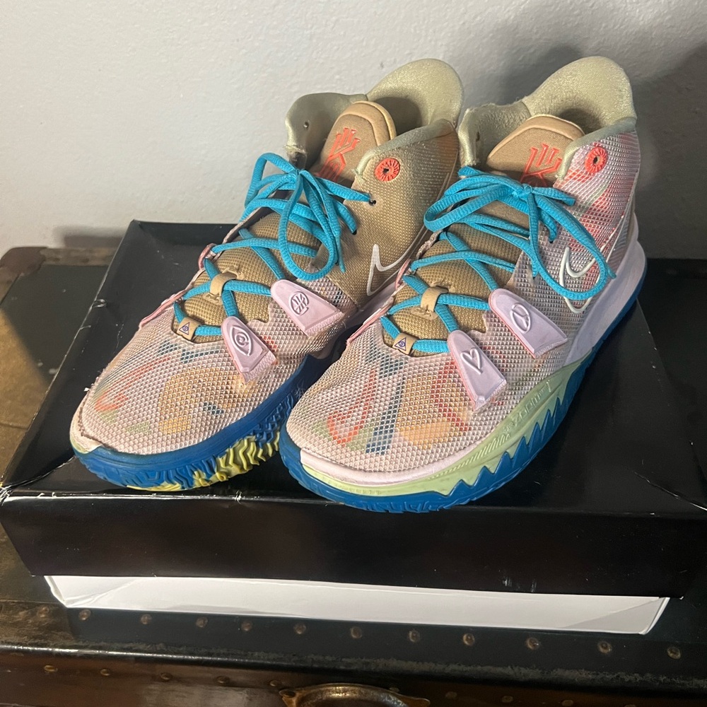 Nike Multicolor Athletic Shoes for Men